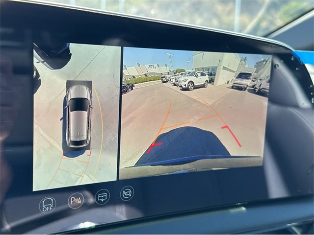 New 2025 Cadillac Optiq Luxury 1 image 25