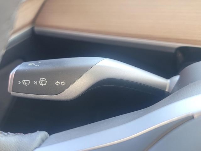 Used 2023 Tesla Model Y Long Range image 18