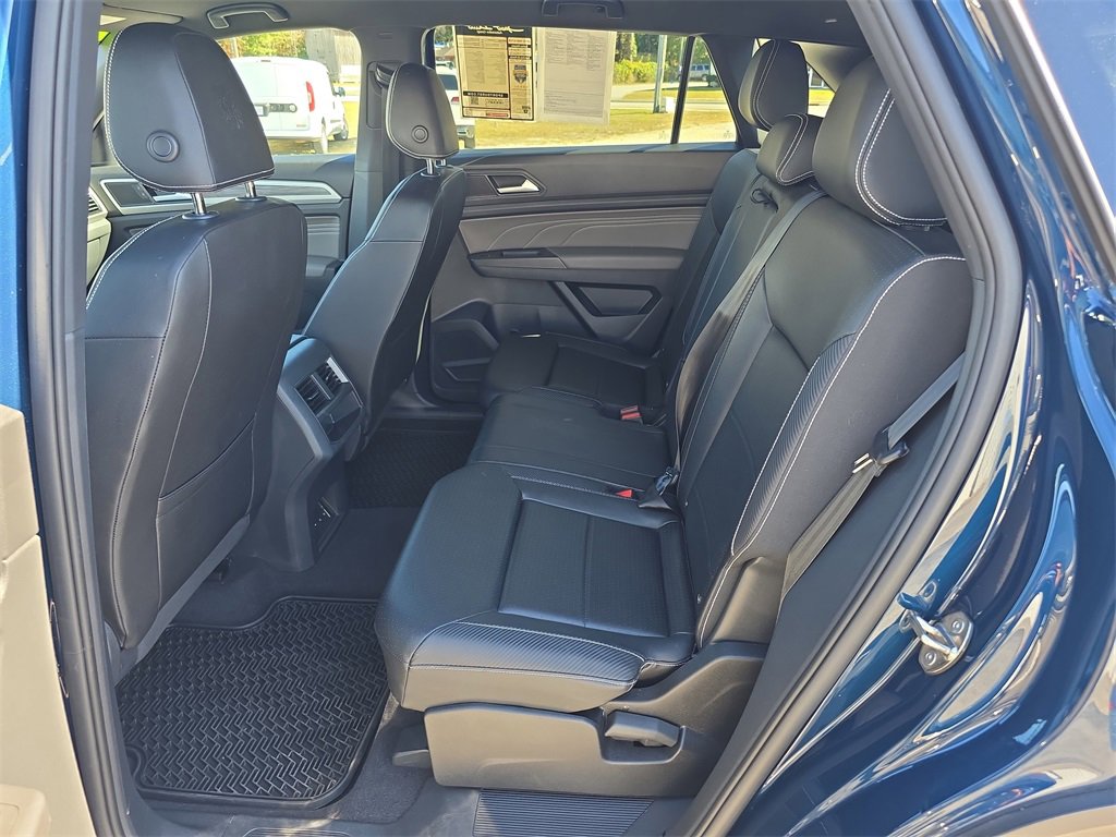 Used 2023 Volkswagen Atlas Cross Sport SE w/ Black Wheel Package image 34