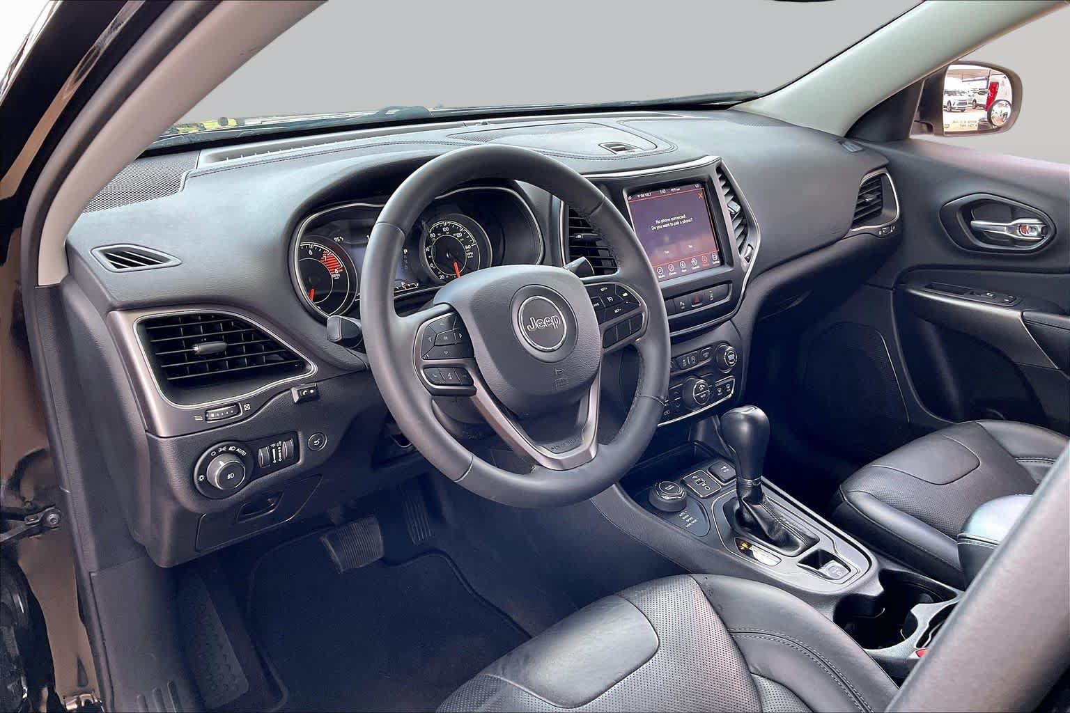 Used 2021 Jeep Cherokee Latitude Lux w/ Comfort/Convenience Group AWD/4WD image 16