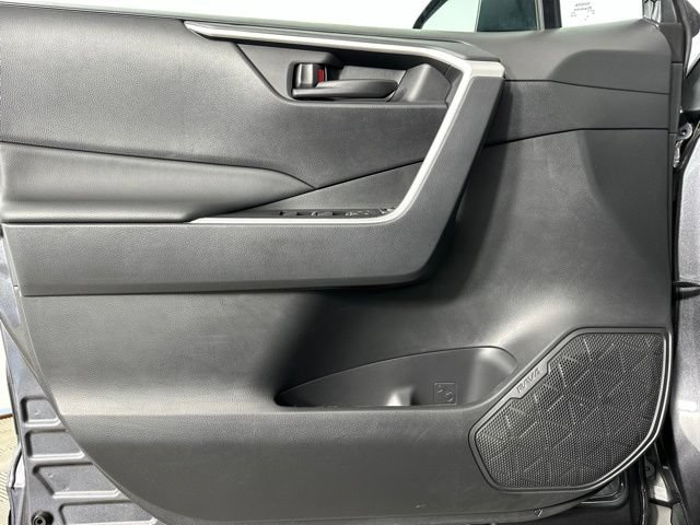 Used 2023 Toyota RAV4 LE AWD/4WD image 24