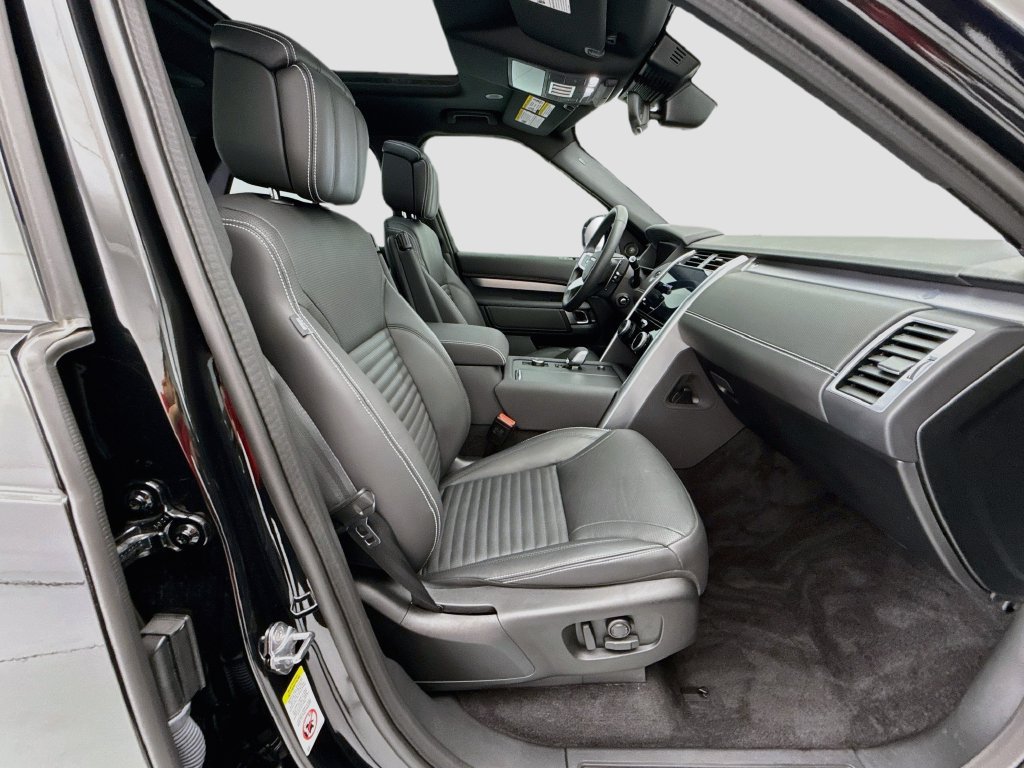 Certified 2026 Land Rover Discovery Limited Edition AWD/4WD image 19
