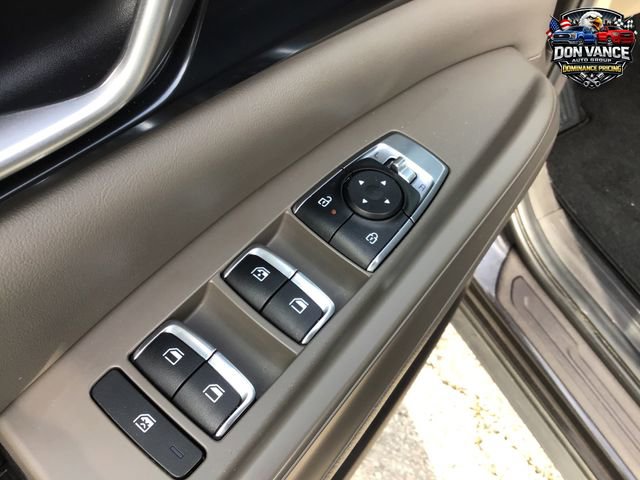 Used 2025 Kia Carnival image 11