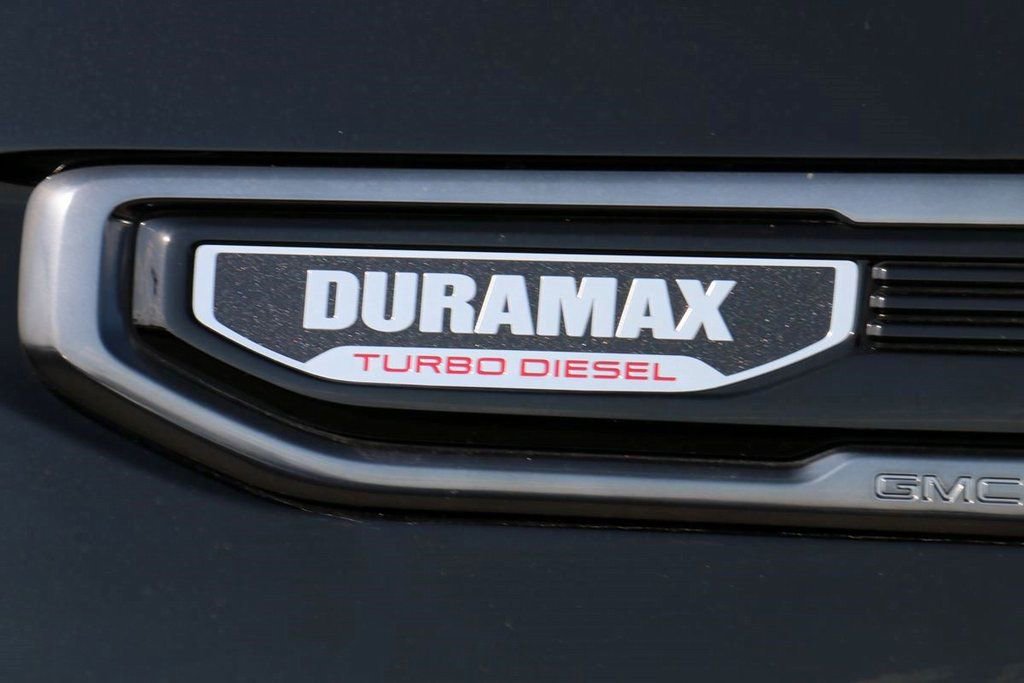 Used 2023 GMC Sierra 1500 AT4 w/ Technology Package image 11