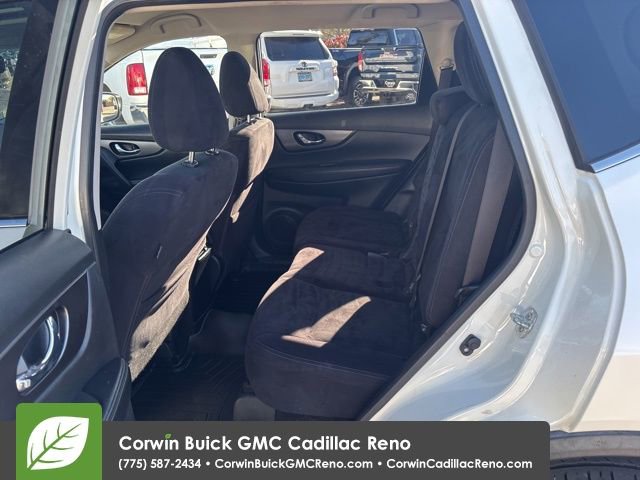 Used 2016 Nissan Rogue SV w/ SV Premium Package image 27