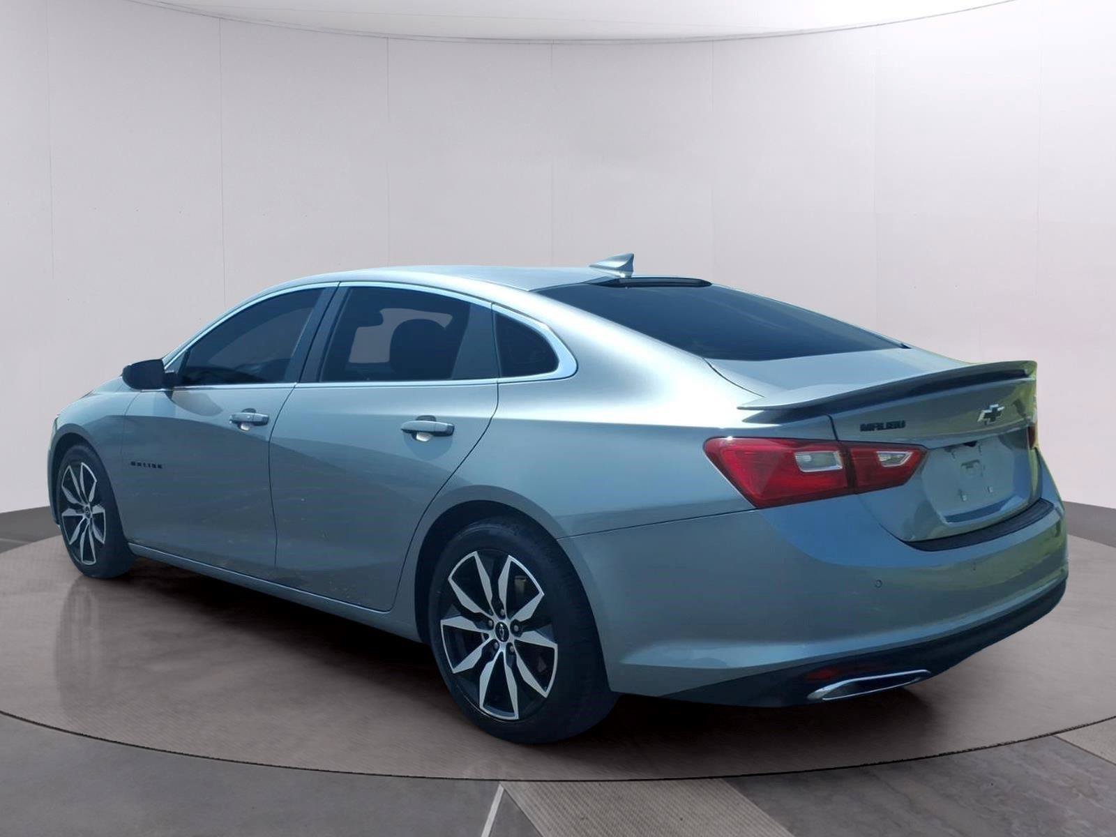 Used 2024 Chevrolet Malibu RS FWD image 5