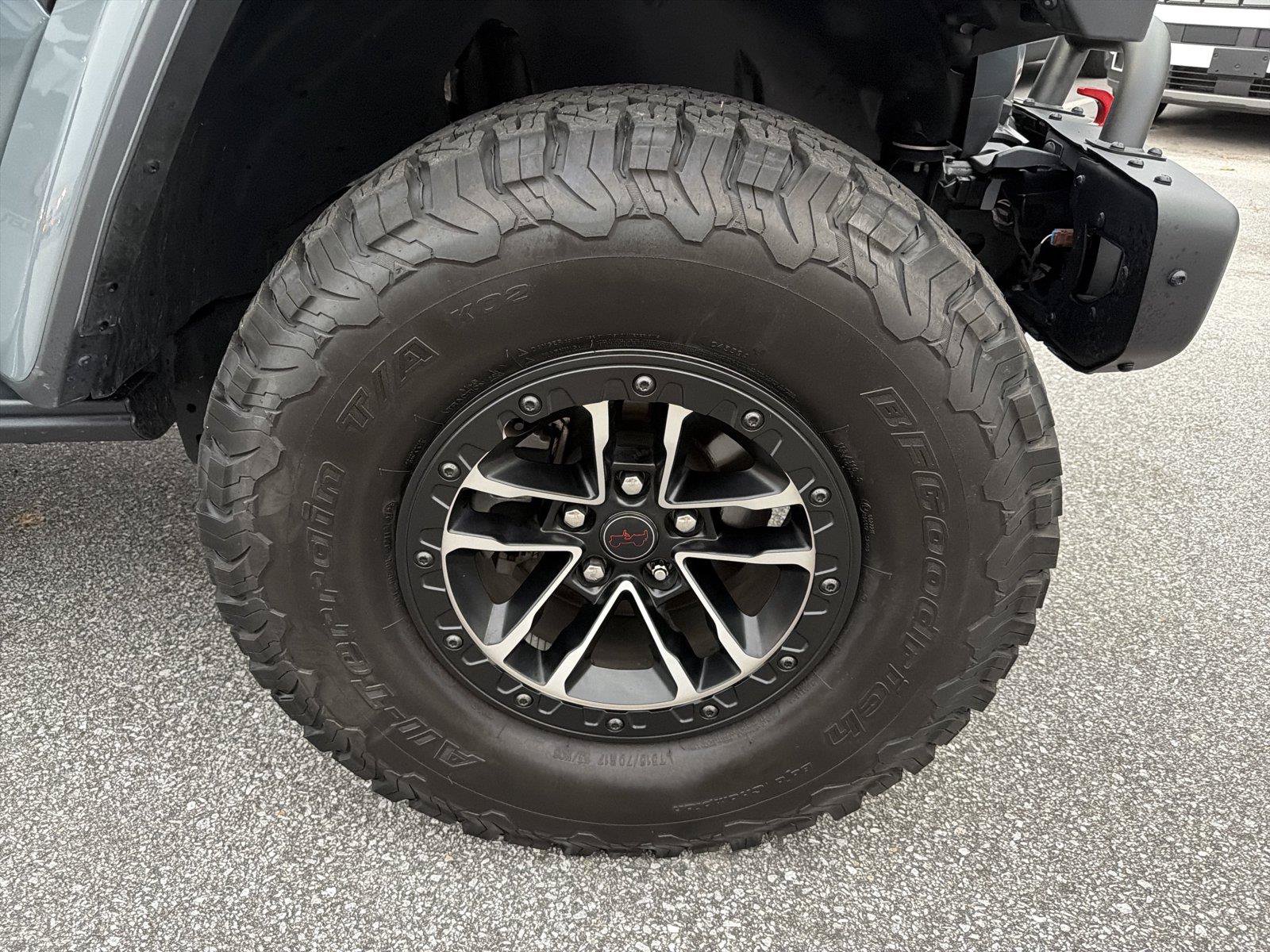 Used 2025 Jeep Wrangler Unlimited Rubicon AWD/4WD image 11