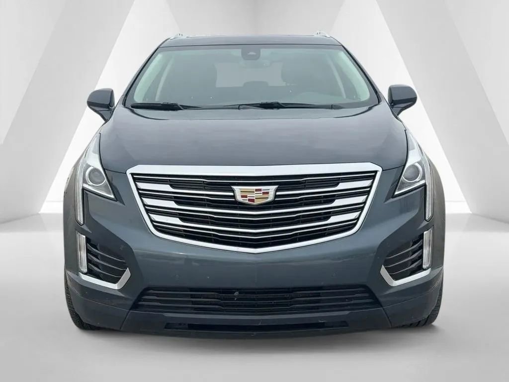 Used 2019 Cadillac XT5 Luxury image 2