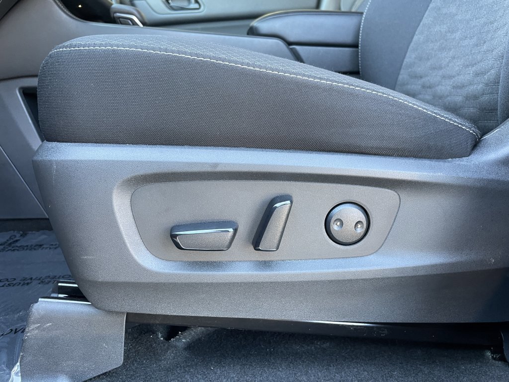 Used 2024 Nissan Pathfinder SV w/ Lighting Package (N92) image 42