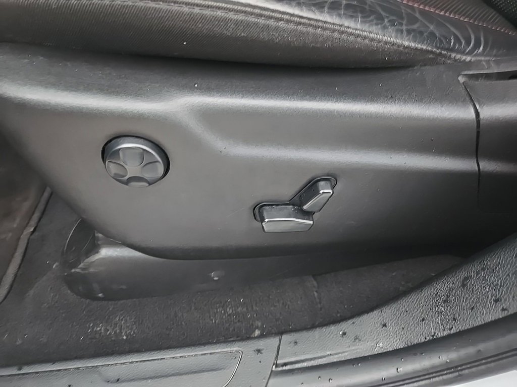 Used 2023 Dodge Durango GT image 38