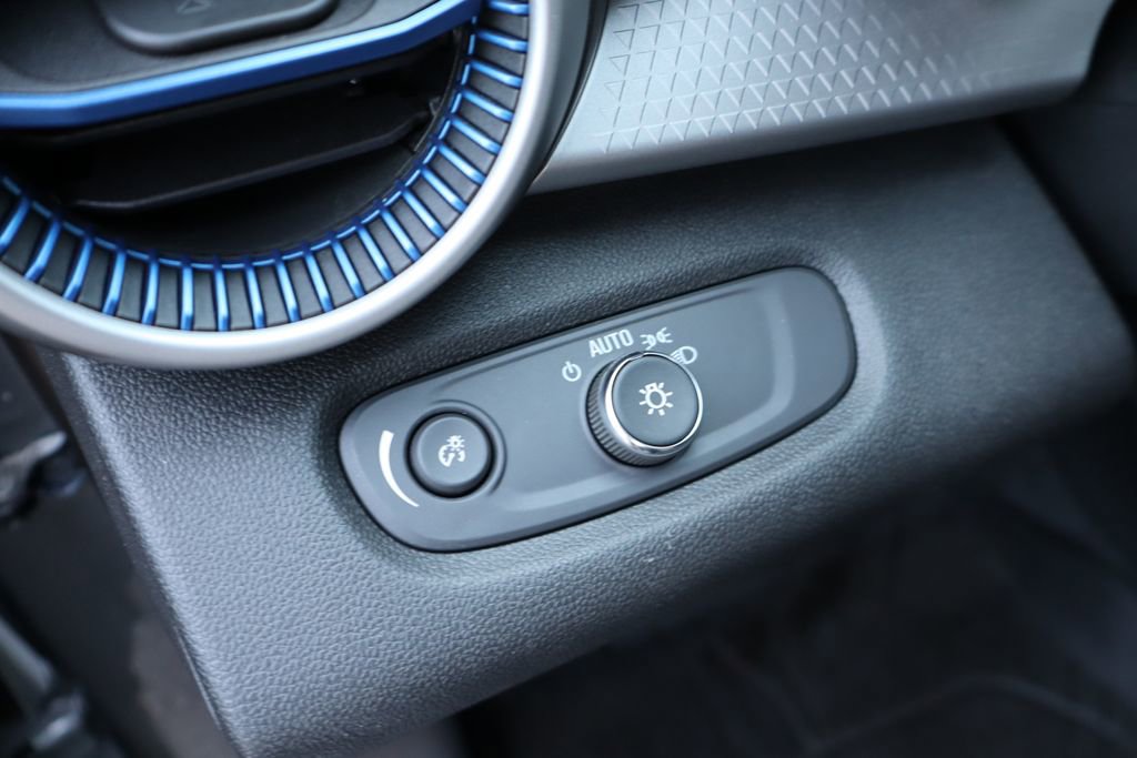 Used 2024 Chevrolet Trax LS w/ LS Convenience Package FWD image 12