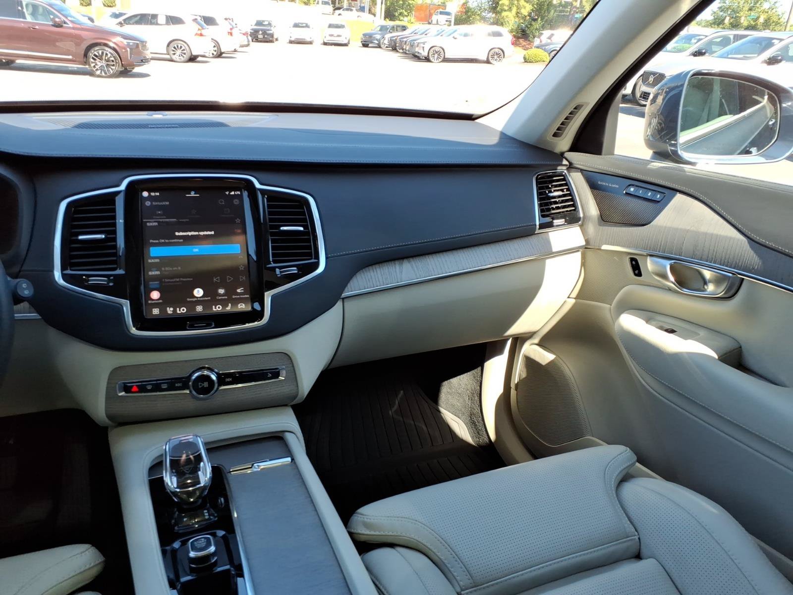 Used 2024 Volvo XC90 T8 Ultimate w/ Protection Package Premier AWD/4WD image 15