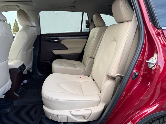 Certified 2022 Toyota Highlander Limited image 15