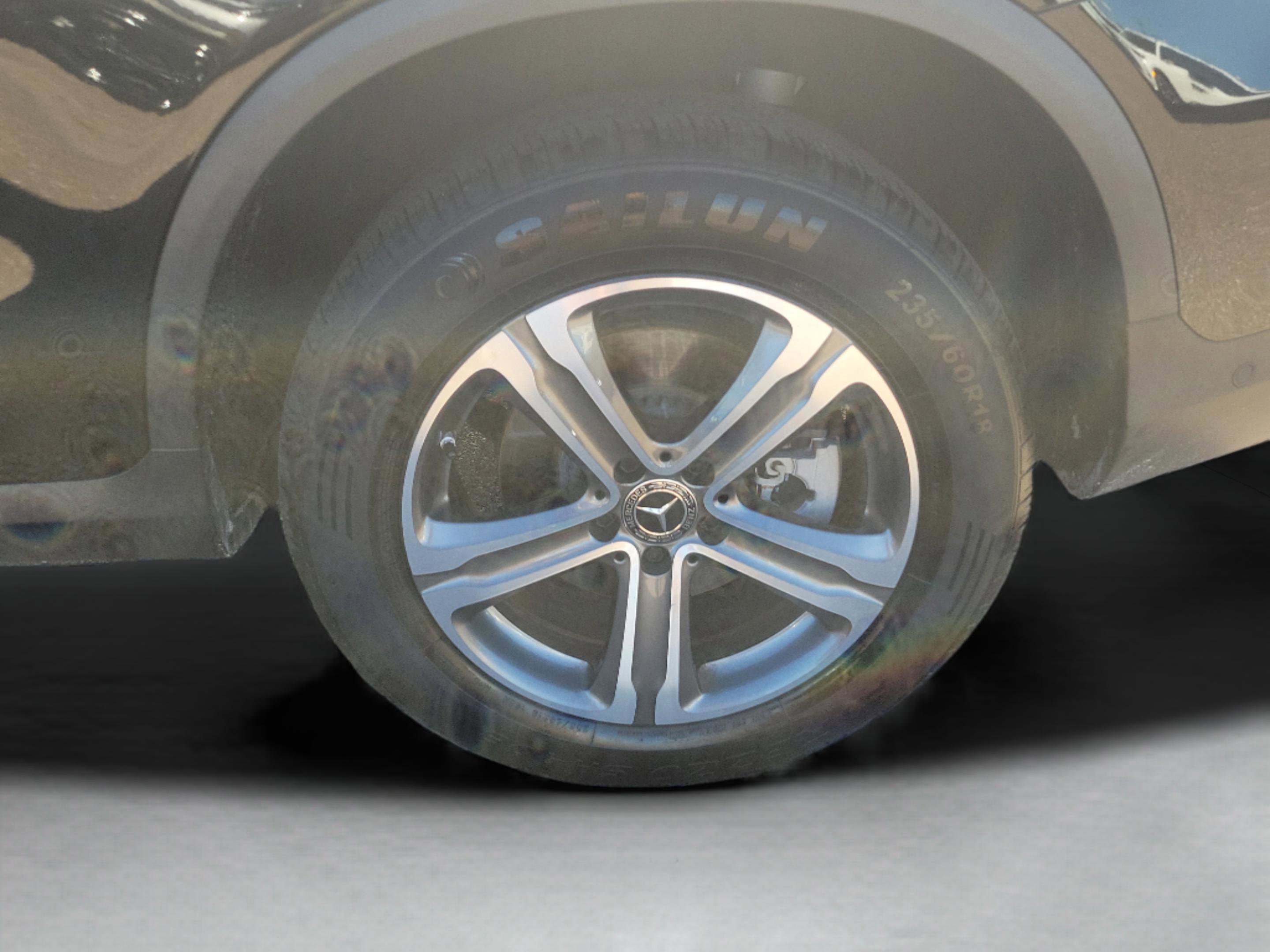 Used 2018 Mercedes-Benz GLC 300 image 5