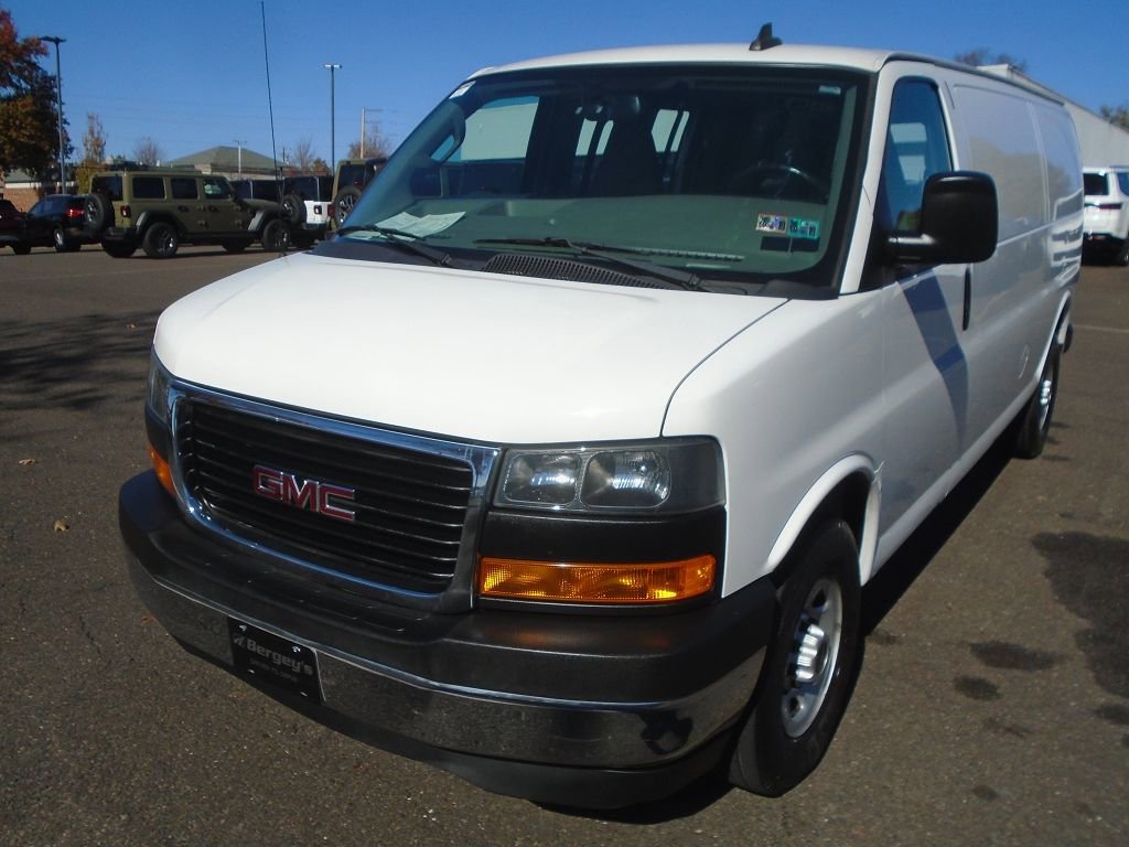 Used 2019 GMC Savana 2500 Extended w/ Driver Convenience Package image 4