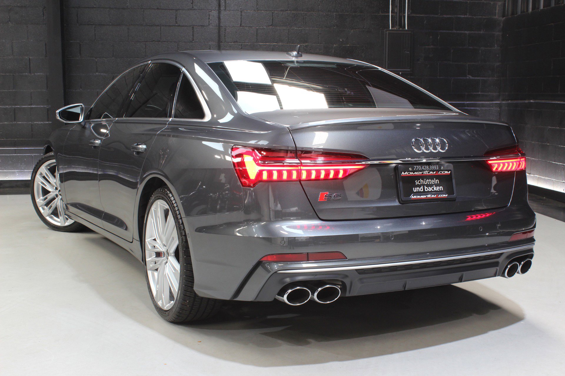 Used 2023 Audi S6 Prestige image 11