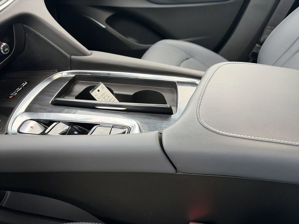 Used 2024 Buick Enclave Essence w/ Experience Buick Package AWD/4WD image 20