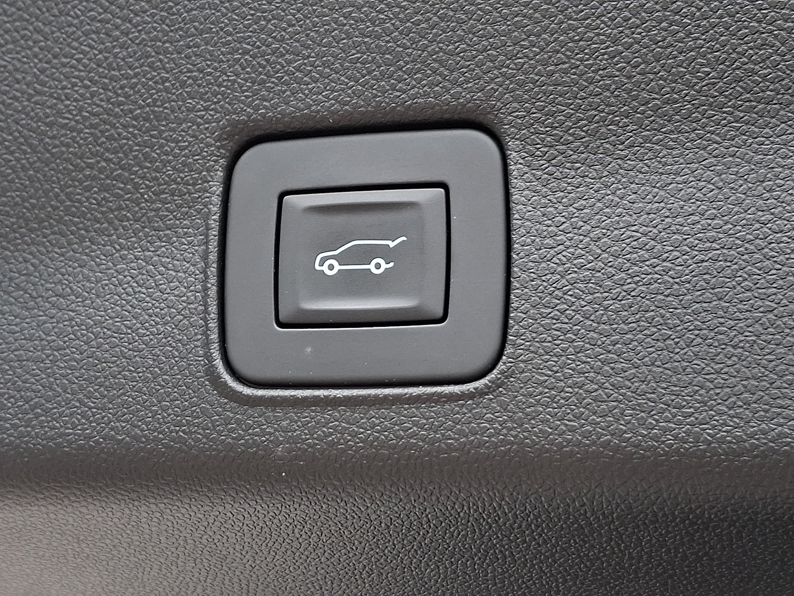 Used 2025 Chevrolet TrailBlazer RS w/ Convenience Package AWD/4WD image 30