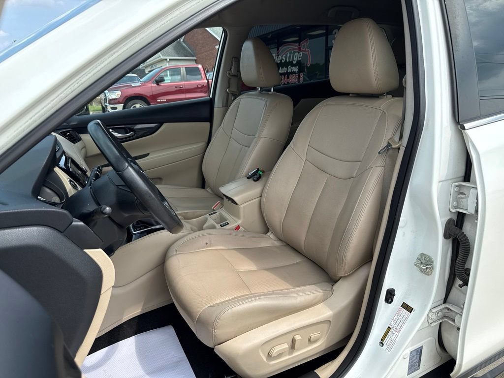 Used 2019 Nissan Rogue SL AWD/4WD image 2