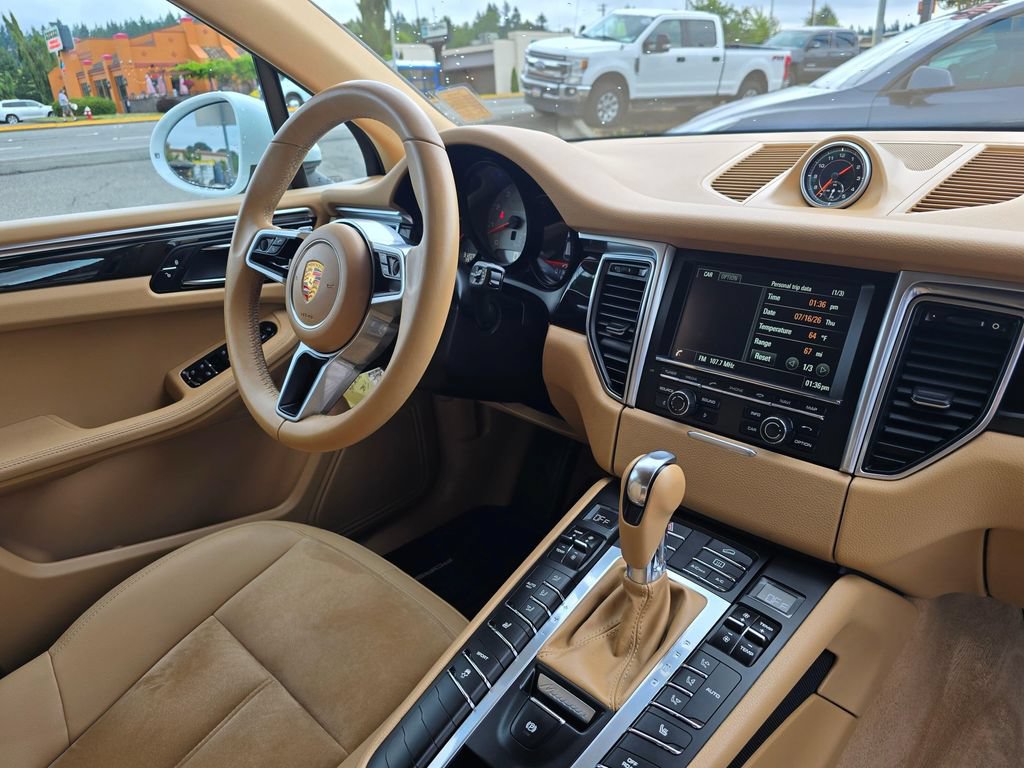 Used 2015 Porsche Macan S AWD/4WD image 12