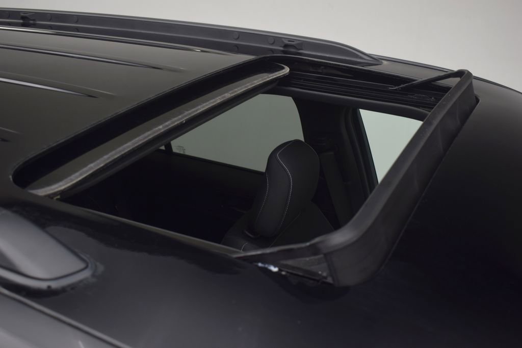 New 2026 Jeep Grand Cherokee Laredo image 6