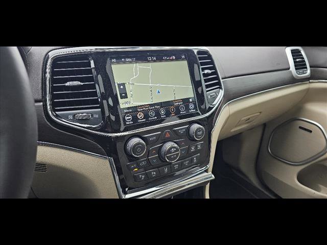 Used 2020 Jeep Grand Cherokee Summit w/ Platinum Series Group AWD/4WD image 15