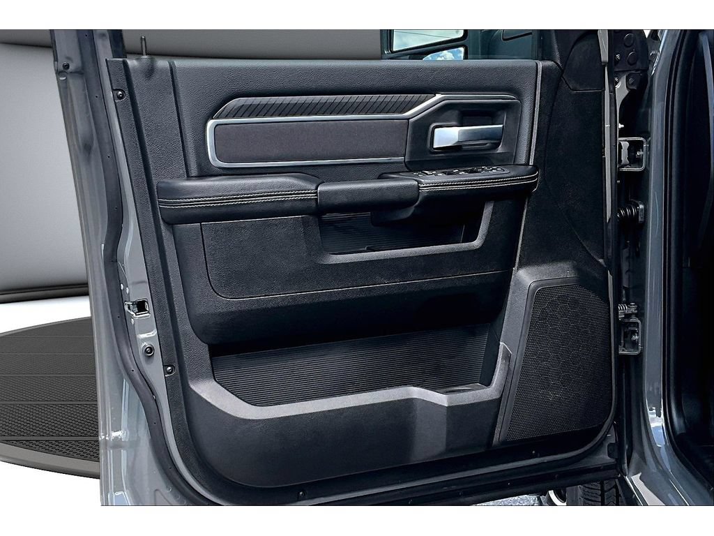New 2026 RAM 3500 Big Horn AWD/4WD image 37