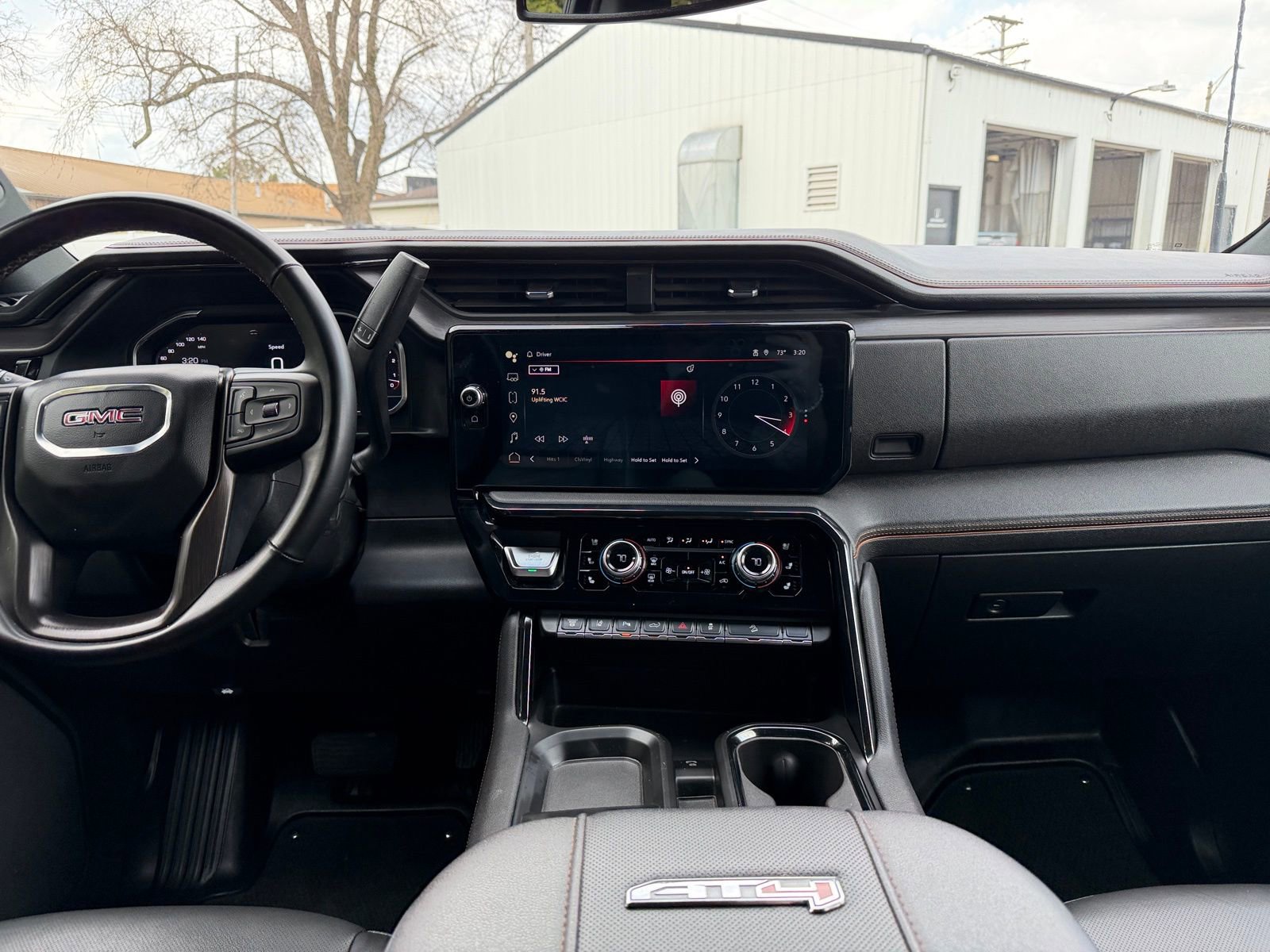 Used 2024 GMC Sierra 2500 AT4 w/ AT4 Preferred Package image 24