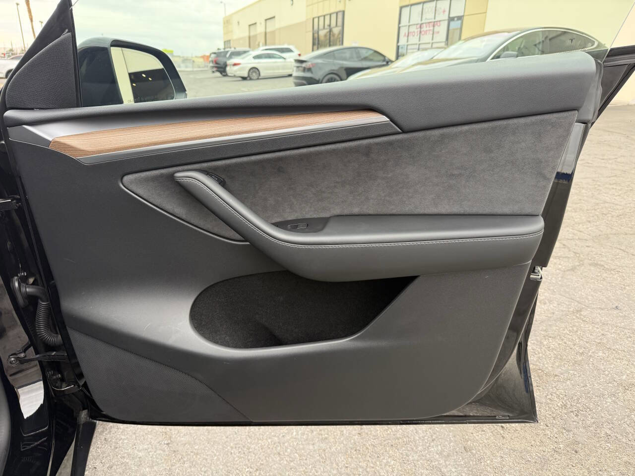 Used 2023 Tesla Model Y Performance image 27