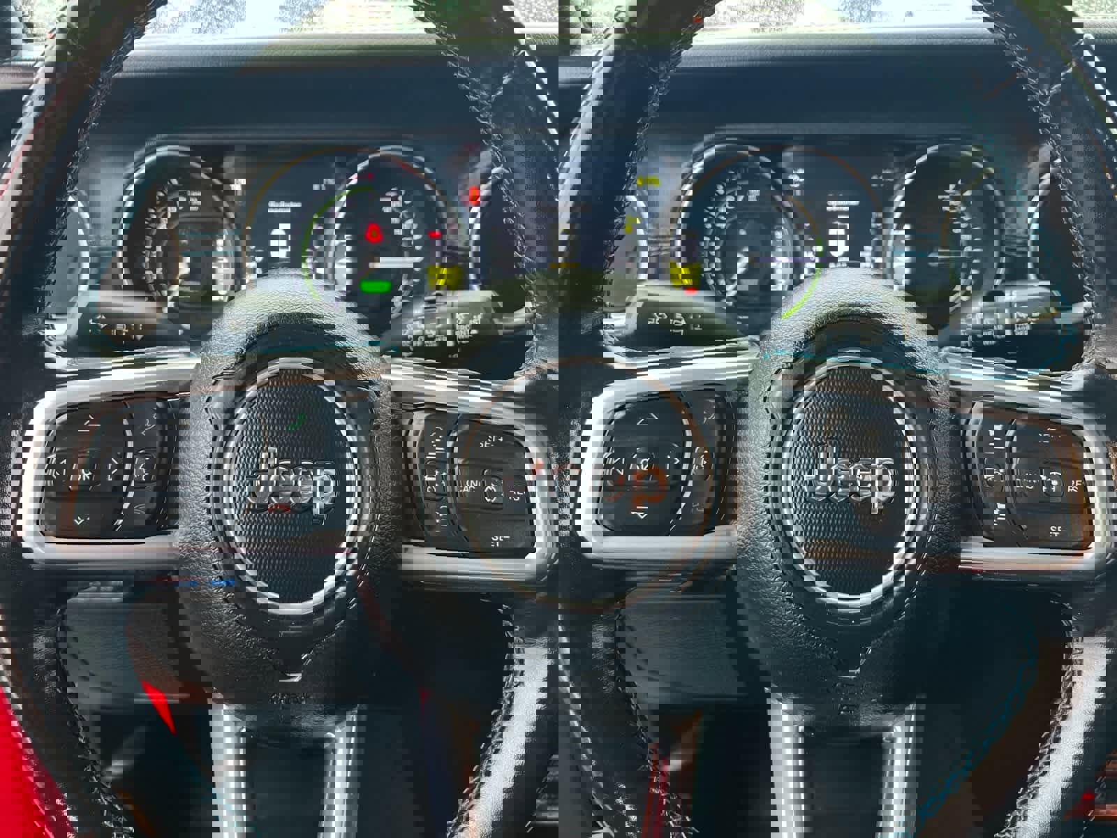 Used 2021 Jeep Wrangler Unlimited Rubicon 4xe w/ Steel Bumper Group image 24