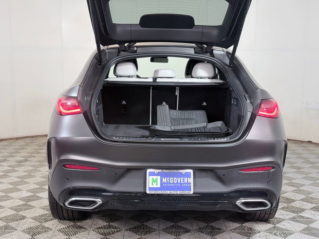 Used 2025 Mercedes-Benz GLC 300 4MATIC image 6