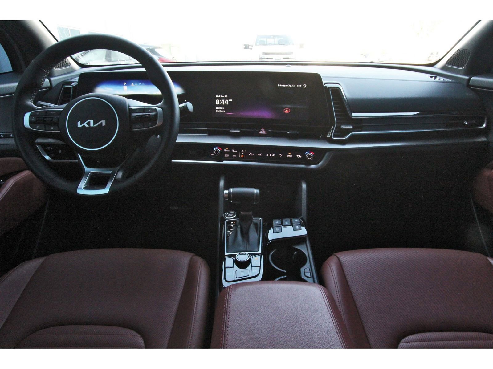 Used 2025 Kia Sportage SX image 12