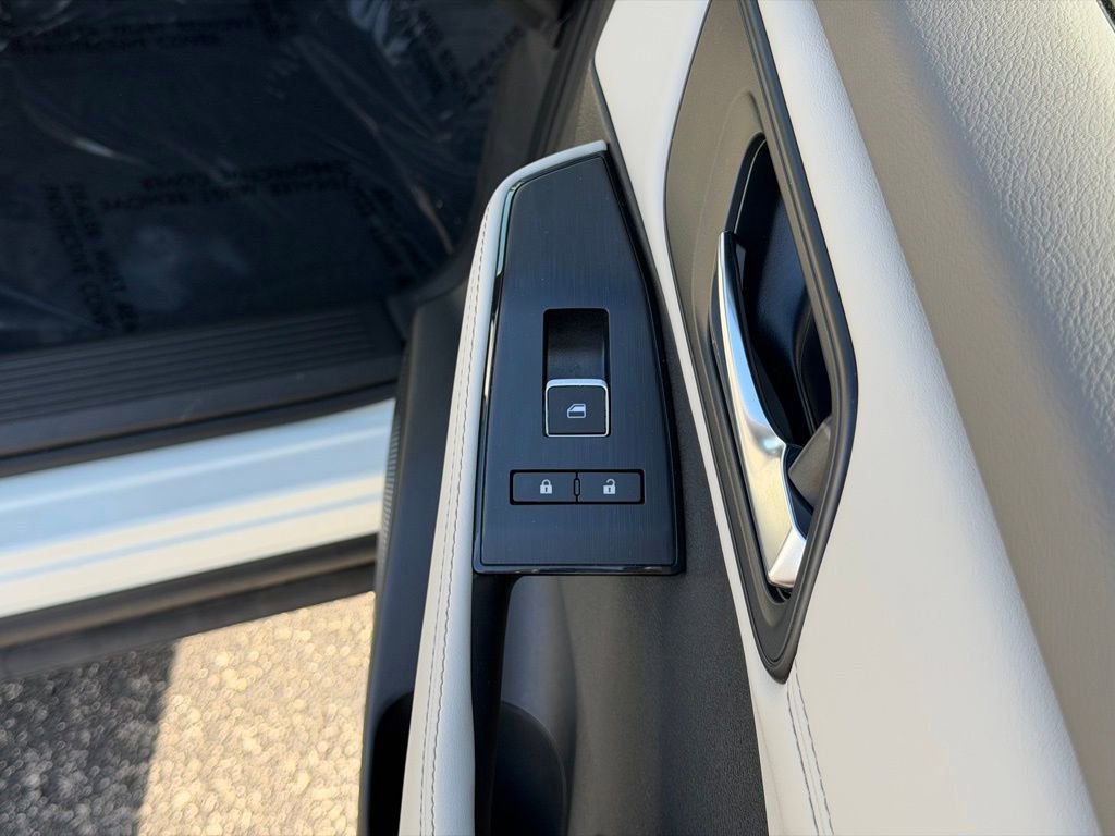 Used 2025 Nissan Rogue SL w/ Tech Package image 27