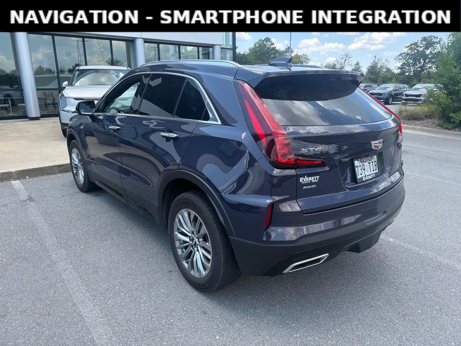 Used 2024 Cadillac XT4 Premium Luxury w/ Active Safety Package AWD/4WD image 7