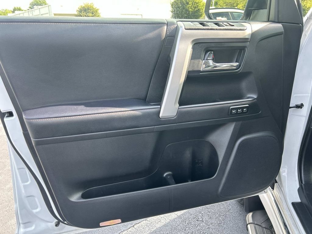 Used 2024 Toyota 4Runner Limited AWD/4WD image 22