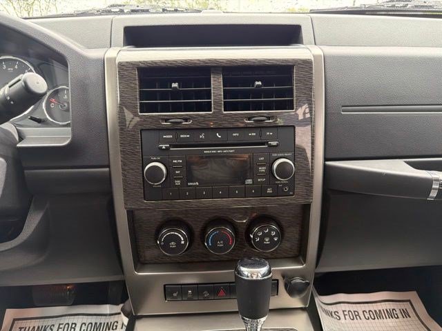 Used 2012 Jeep Liberty Limited AWD/4WD image 22