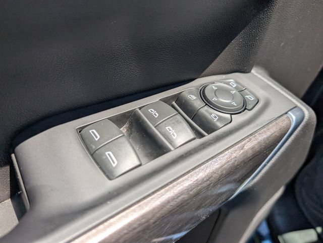 Used 2022 Chevrolet Silverado 1500 LTZ AWD/4WD image 17