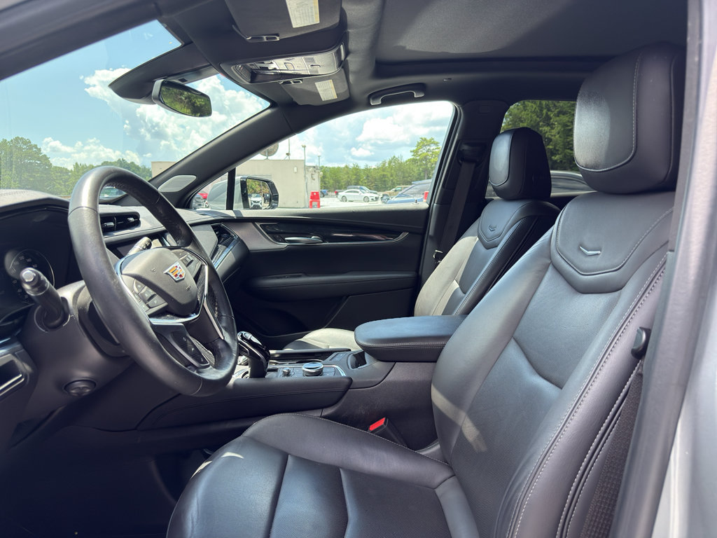 Used 2023 Cadillac XT5 Premium Luxury FWD image 7