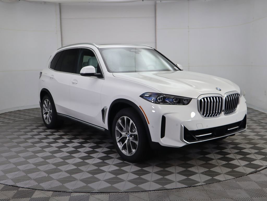 New 2026 BMW X5 xDrive40i w/ Premium Package image 3