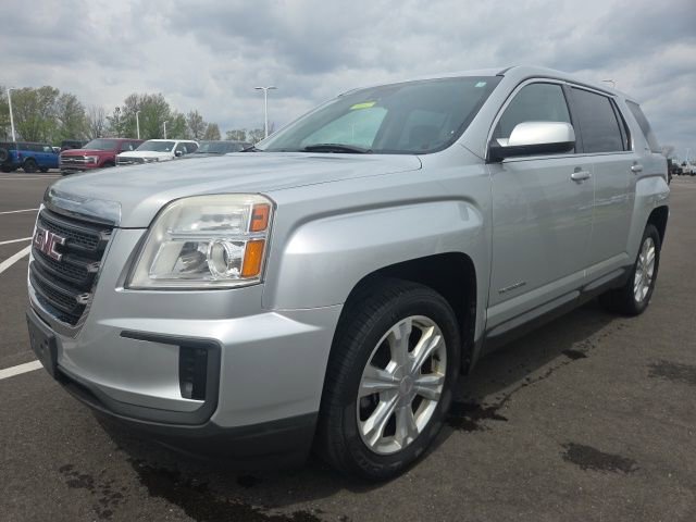 Used 2017 GMC Terrain SLE FWD image 2