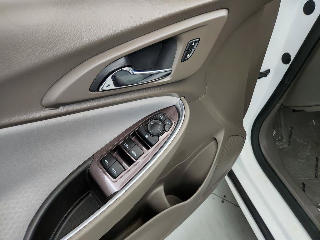 Used 2020 Chevrolet Malibu LT FWD image 20