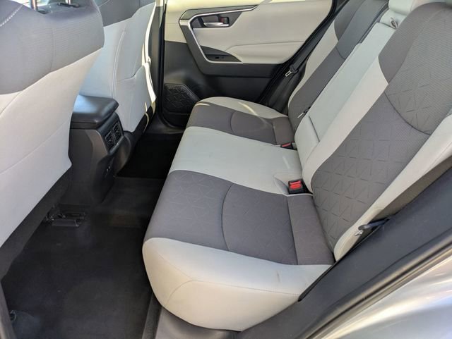 Used 2020 Toyota RAV4 XLE image 27