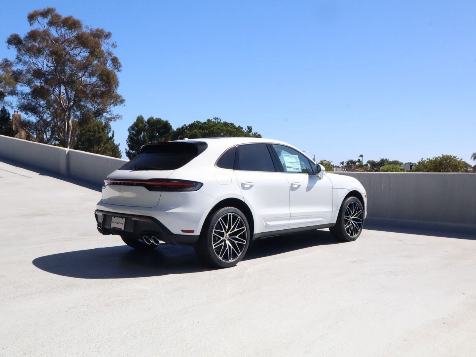 New 2026 Porsche Macan AWD/4WD image 8