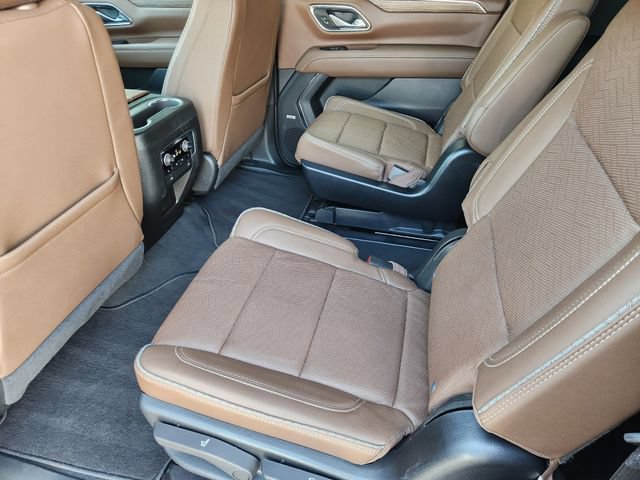 Used 2023 Chevrolet Suburban High Country w/ Max Trailering Package AWD/4WD image 31
