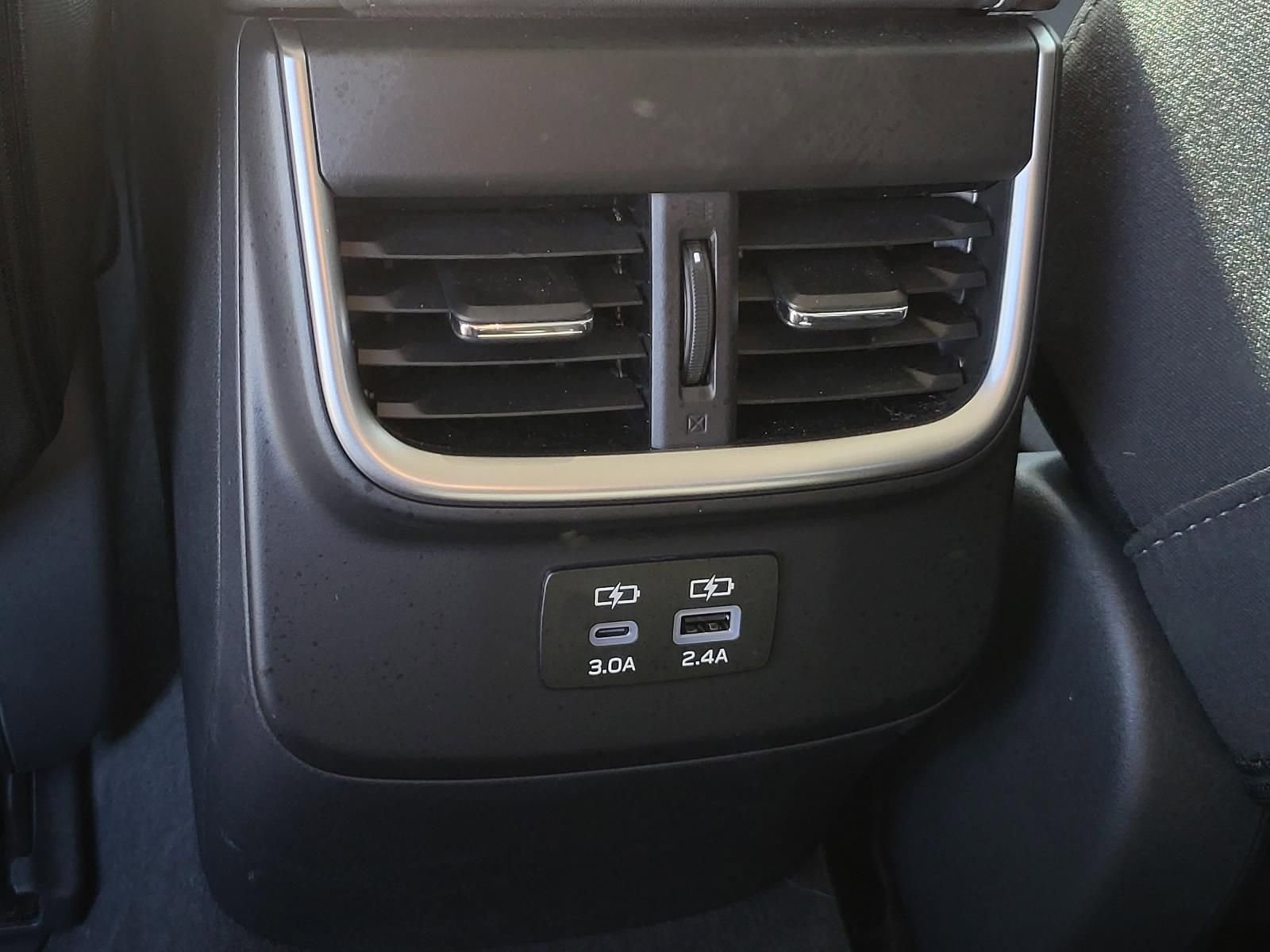 Used 2025 Subaru Outback Premium image 14