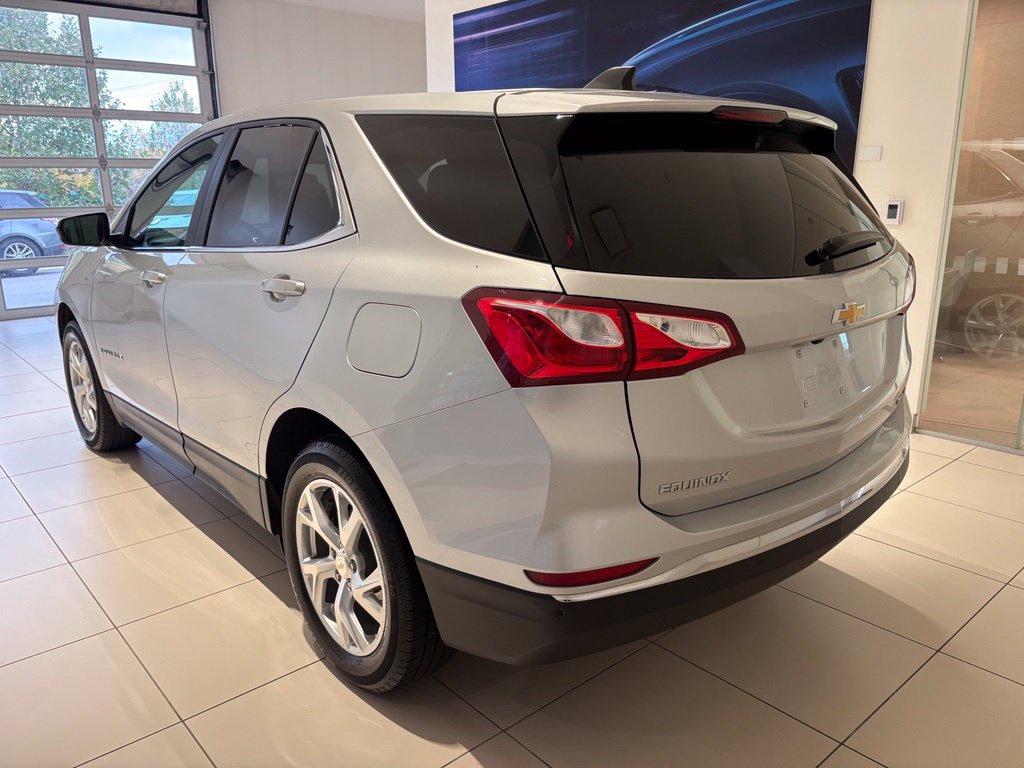 Used 2021 Chevrolet Equinox LT AWD/4WD image 2