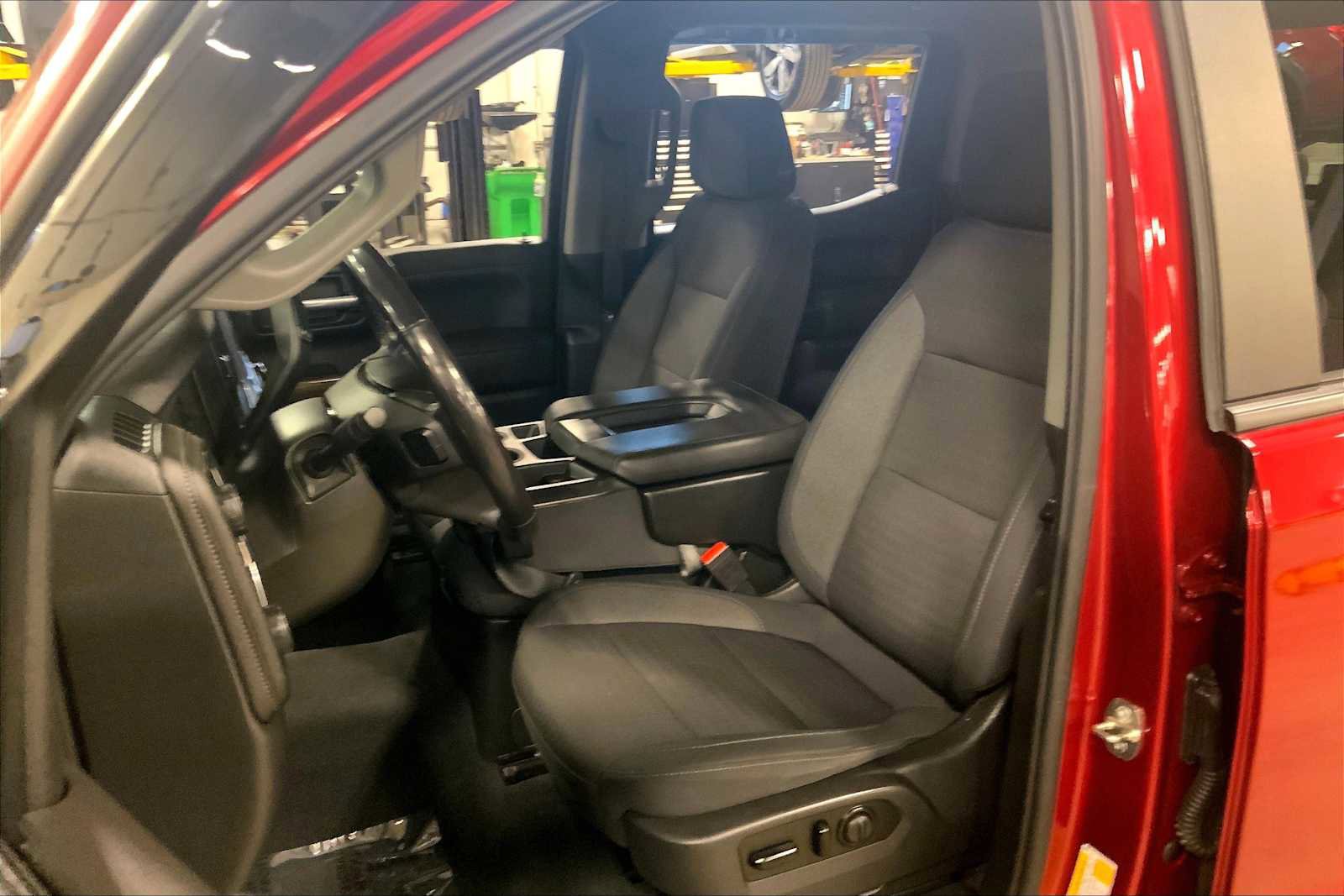 Used 2020 Chevrolet Silverado 1500 LT w/ All-Star Edition image 8