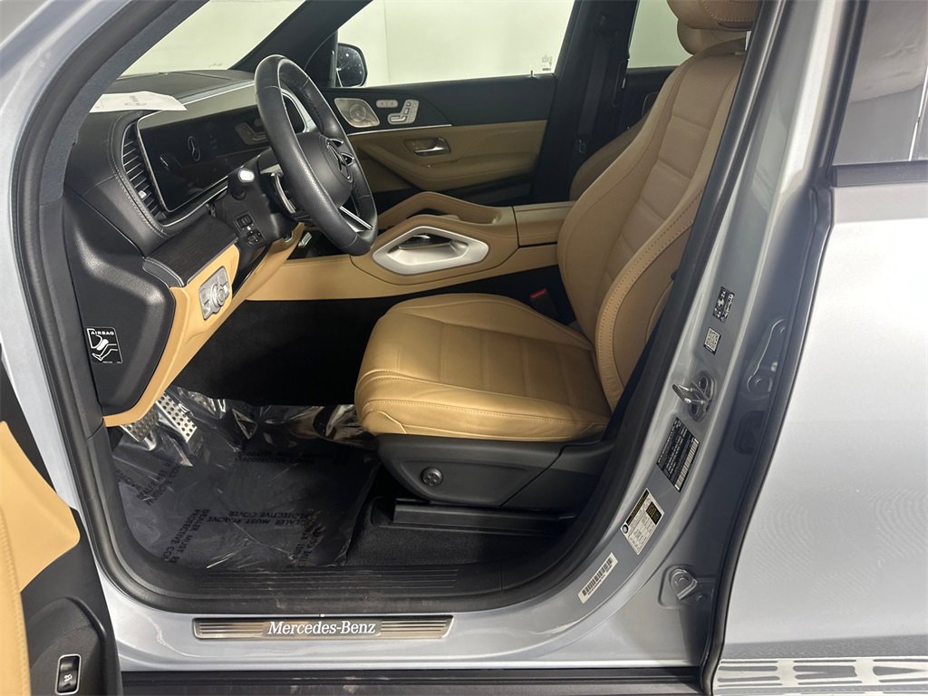 Certified 2025 Mercedes-Benz GLS 450 4MATIC image 9