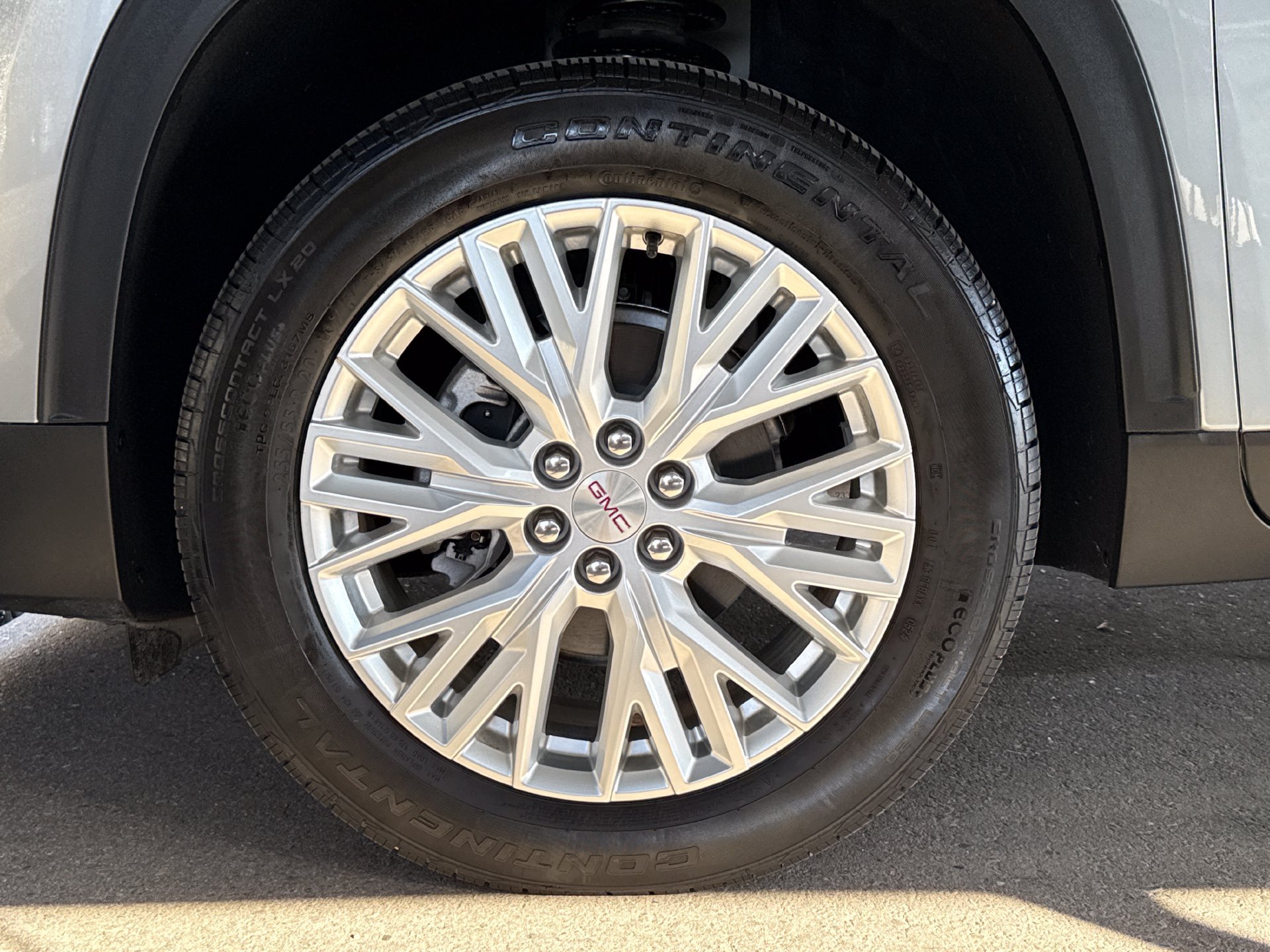 Used 2024 GMC Acadia Elevation w/ Luxury Package FWD image 18