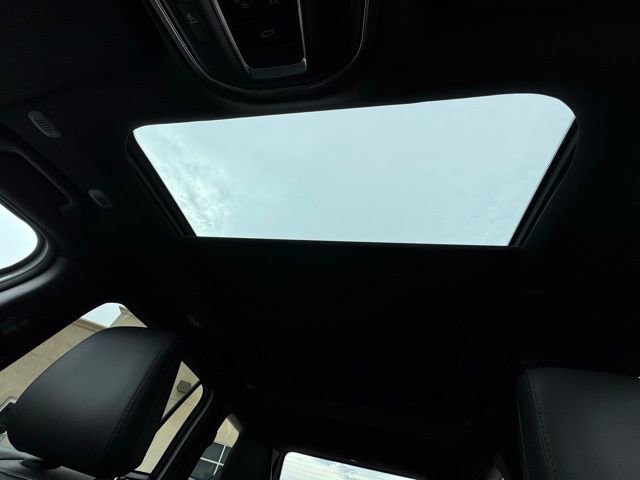 New 2026 Jeep Cherokee Overland image 29